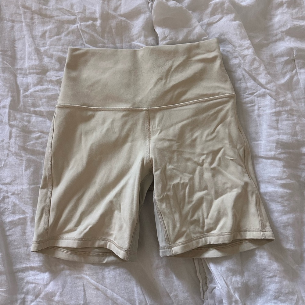 Lululemon High-Waisted butter Cream Biker Shorts